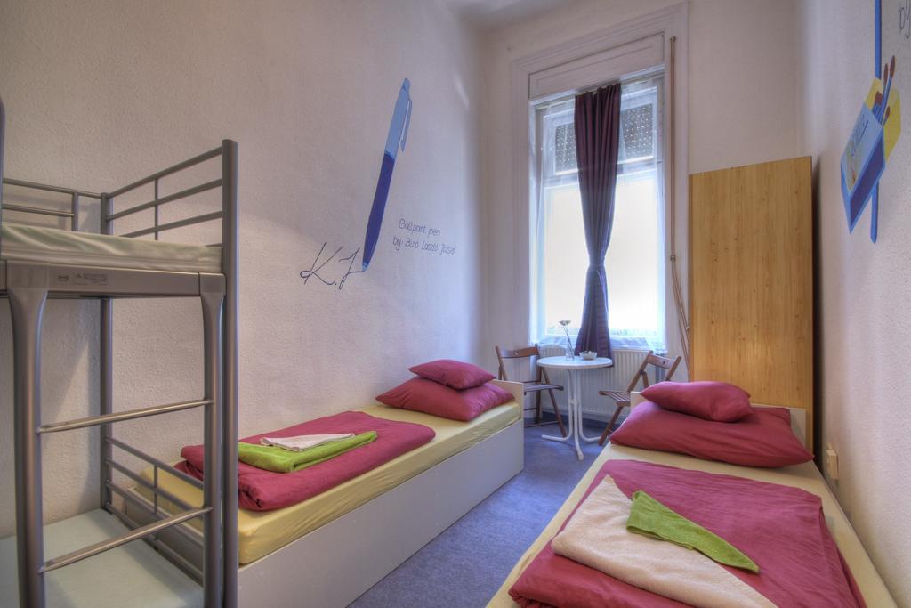 Opera Guesthouse Budapest Rum bild