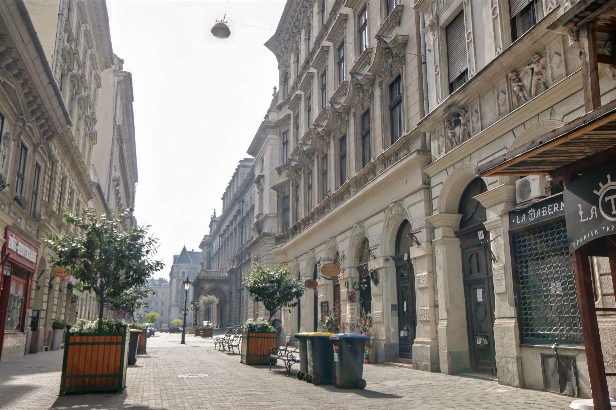 Opera Guesthouse Budapest Exteriör bild