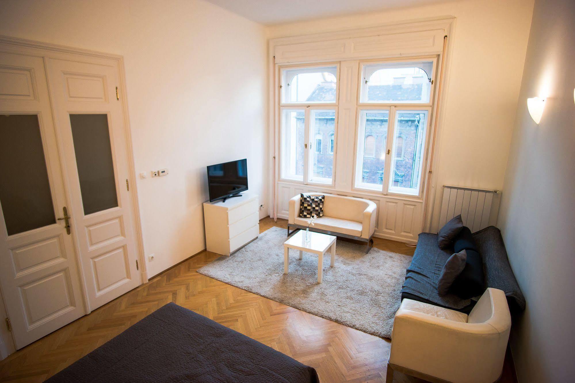 Opera Guesthouse Budapest Exteriör bild