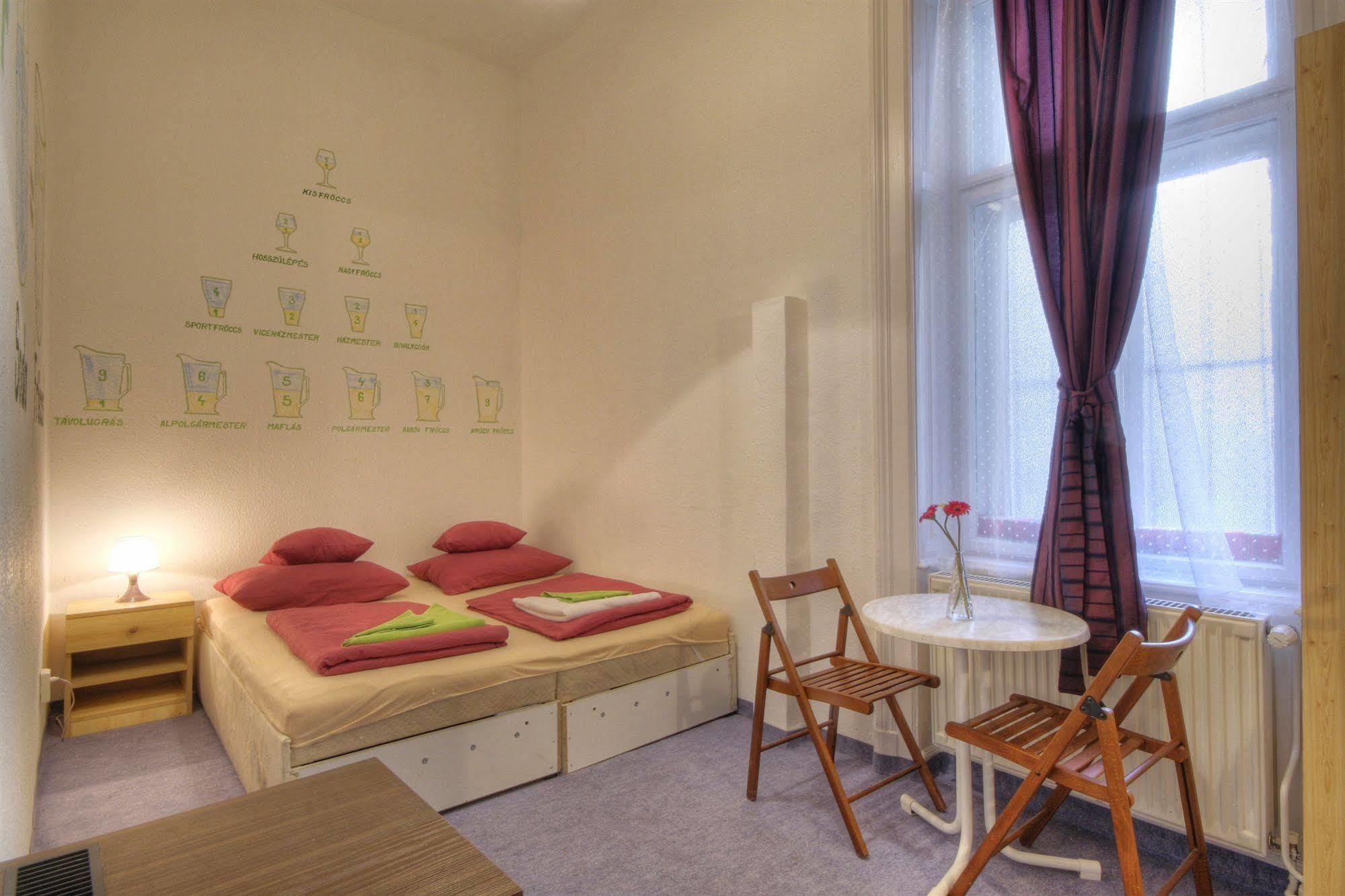 Opera Guesthouse Budapest Exteriör bild