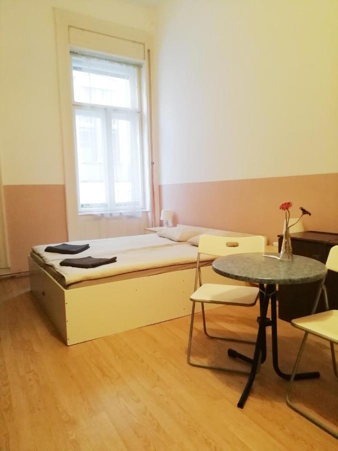 Opera Guesthouse Budapest Exteriör bild