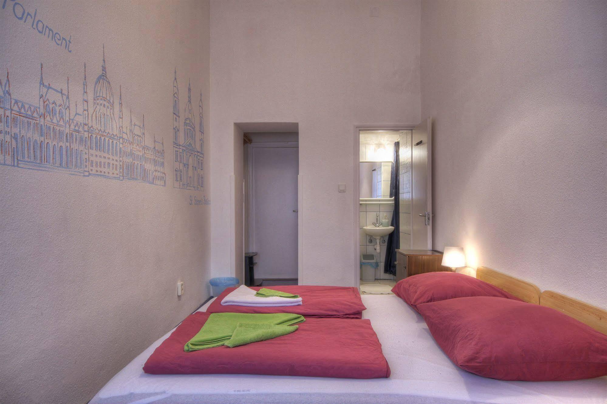 Opera Guesthouse Budapest Exteriör bild